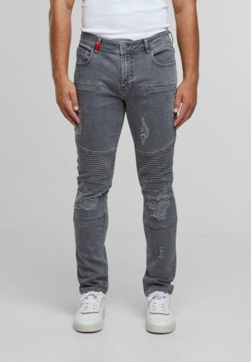 Узкие джинсы