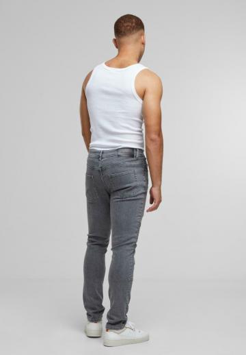 Узкие джинсы