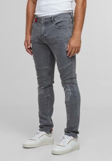 Узкие джинсы