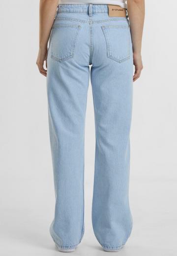 Клешеные джинсы
