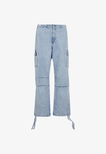 Прямые джинсы