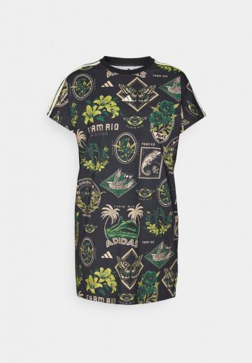 Спортивное платье