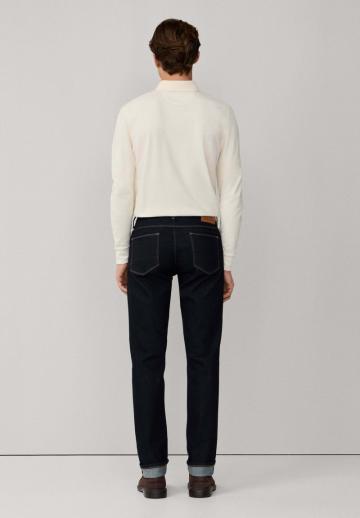 Узкие джинсы