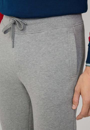 Спортивные штаны