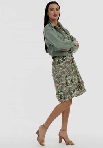 Куртка с накладнымит карманами