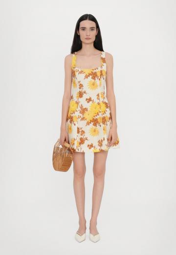 Короткое платье