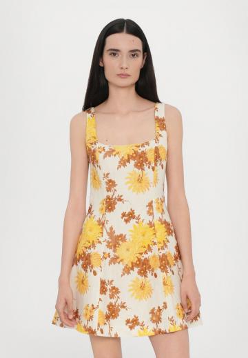 Короткое платье