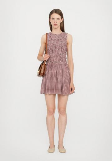 Короткое платье