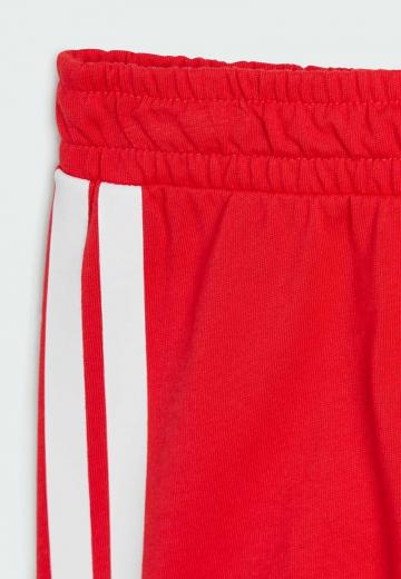 Спортивные шорты