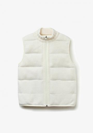 Пуховой жилет