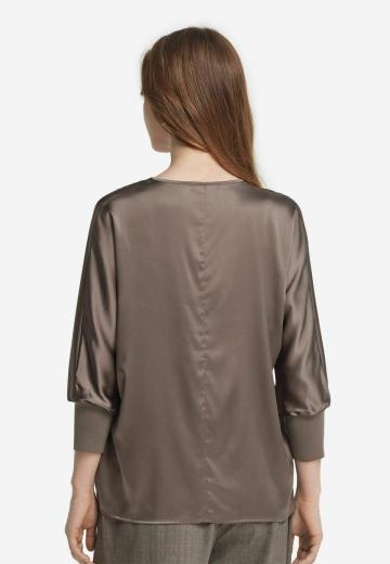 Шелковая блузка