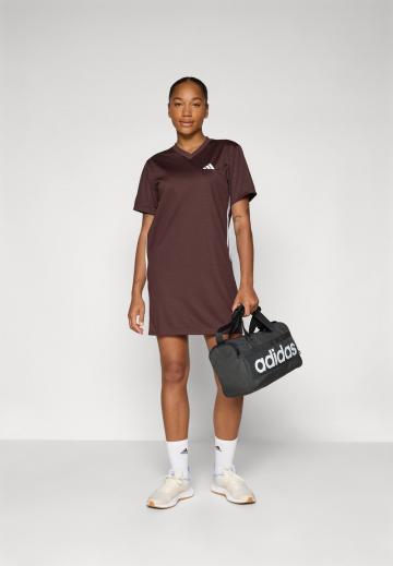 Спортивное платье