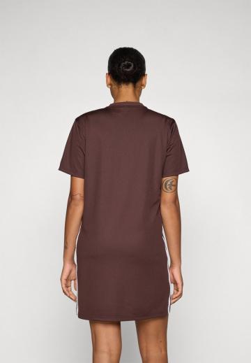 Спортивное платье