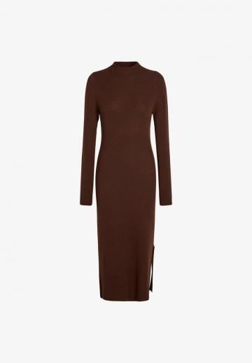 Платье футляр