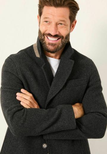 Короткое пальто