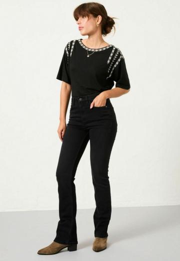 Клешеные брюки