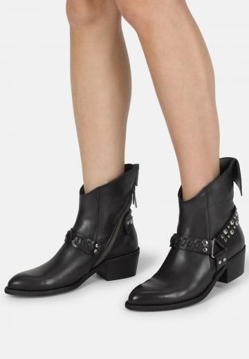 Ковбойские сапоги