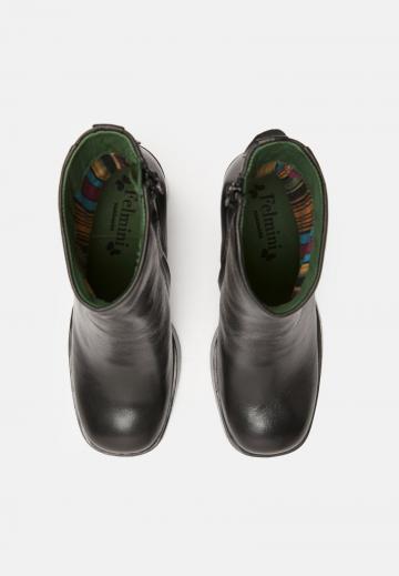 Полусапожки на высоком каблуке