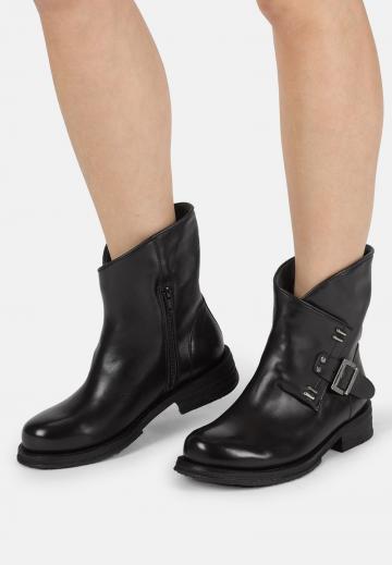 Широкие сапоги