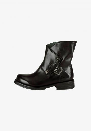 Широкие сапоги