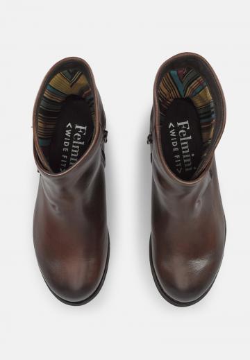 Широкие сапоги