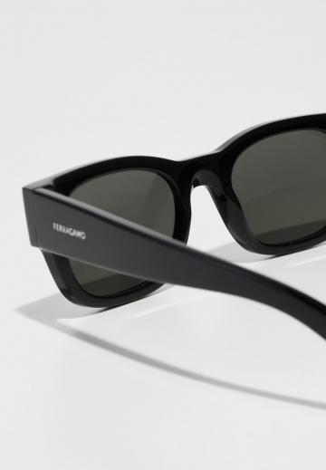 Солнечные очки