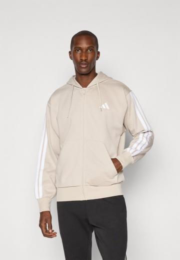 Спортивная кофта