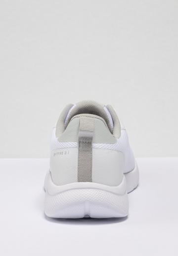 Тренировочные кроссовки