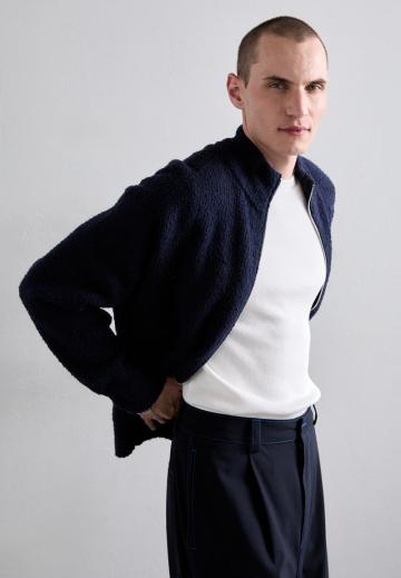 Вязаная кофта