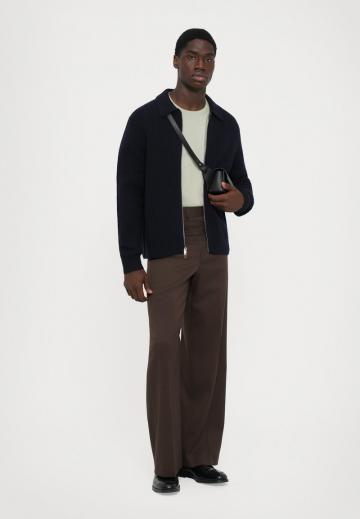 Вязаная кофта