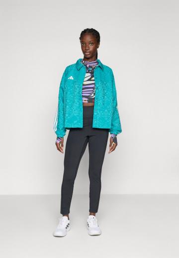 Спортивная куртка