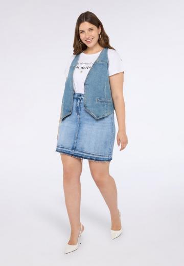 Джинсовая жилетка