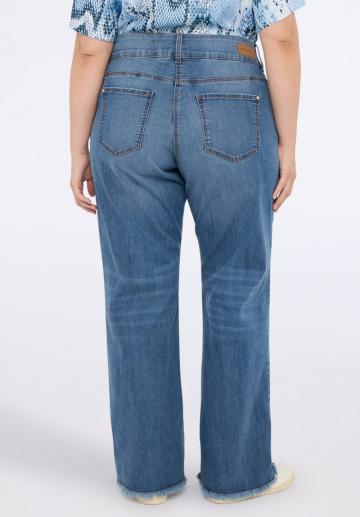 Прямые джинсы