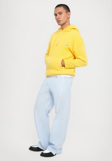 Пуловер с капюшоном