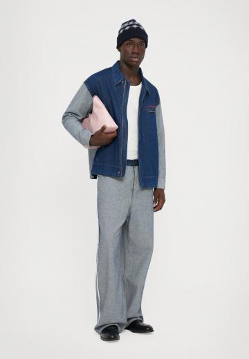 Свободные джинсы