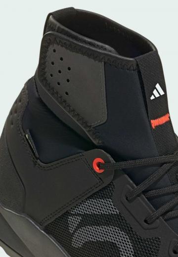 Гандбольные кроссовки