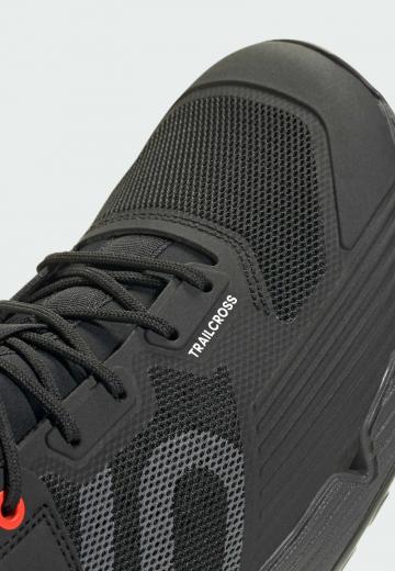 Гандбольные кроссовки