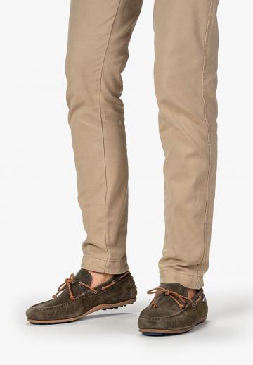 Ботинки на шнуровке