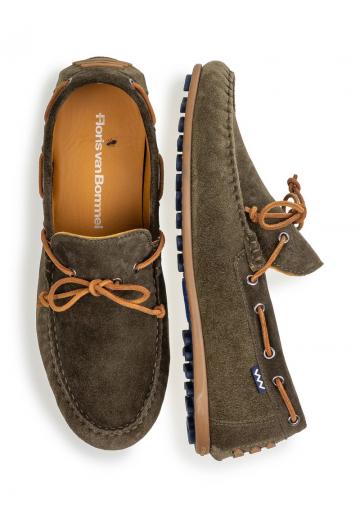 Ботинки на шнуровке