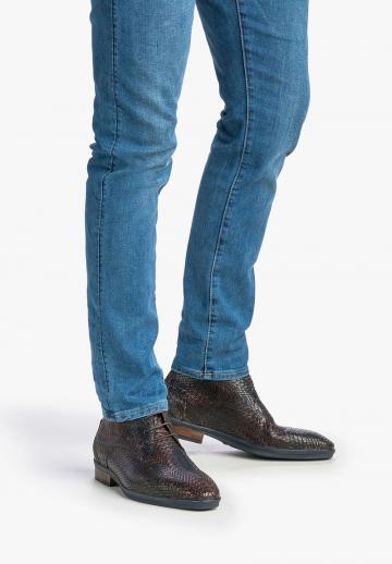 Ботинки на шнуровке