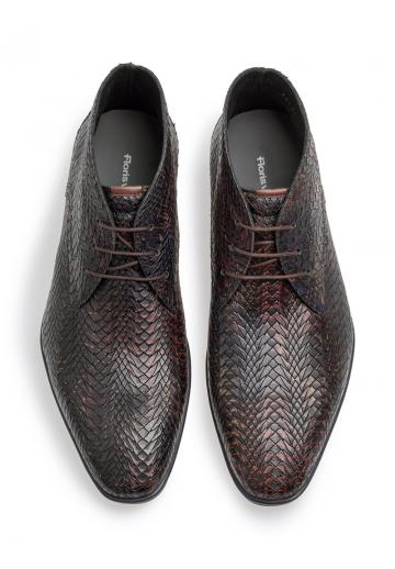 Ботинки на шнуровке