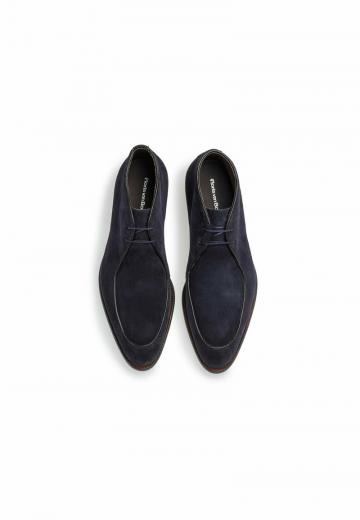 Ботинки на шнуровке