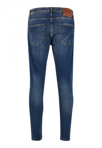 Узкие джинсы