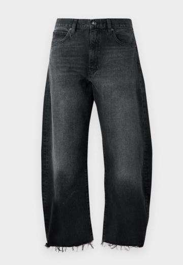 Свободные джинсы