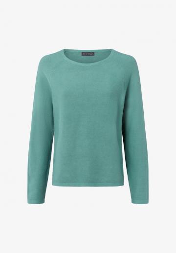 Пуловер в полоску