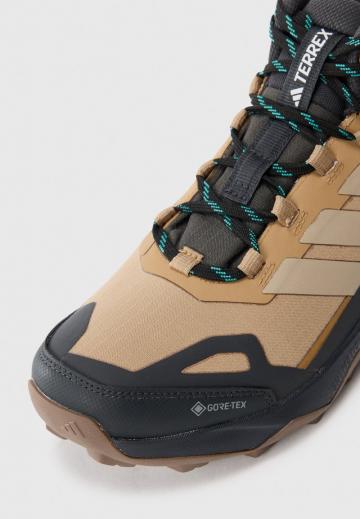 Походные ботинки