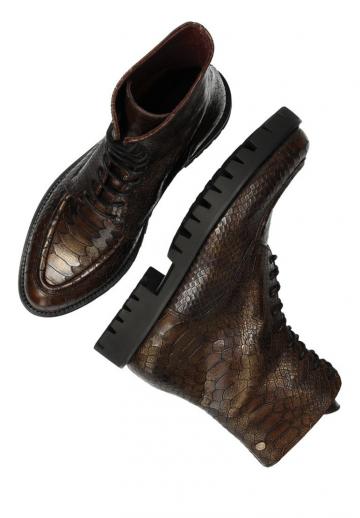 Ботинки на шнуровке