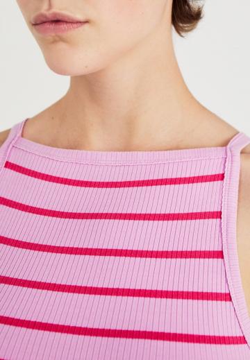 Топ на бретельках