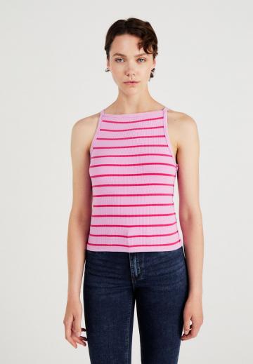 Топ на бретельках