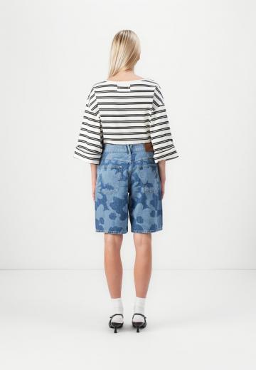 Джинсовые шорты